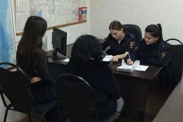 В Саратове полиция задержала мусульманку за выкрики в православном храме